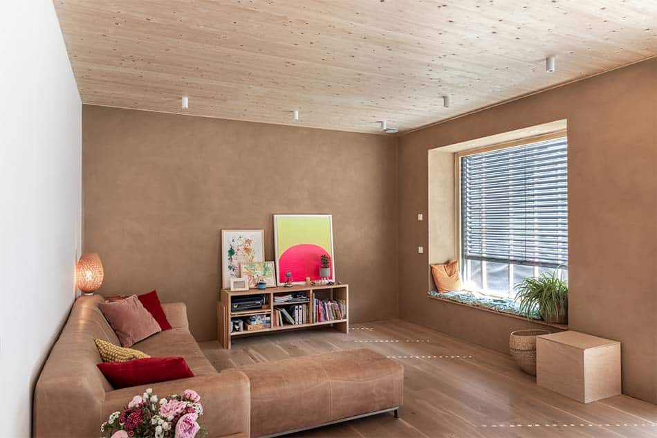 Diffusionsoffener Lehmputz im Wohnraum